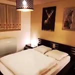 Apartment Le Picoulet : Confort Coeur De Village