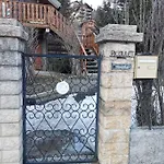 Apartment Le Picoulet : Confort Coeur De Village Allos